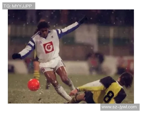 贫民区足球明星的奋斗历程与梦想追逐之路 贫民区足球明星的奋斗历程与梦想追逐之路