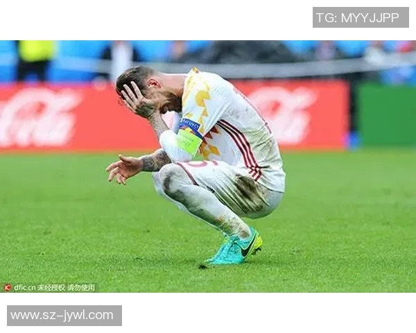 足球明星受伤后的失落与坚韧瞬间展现职业生涯的挑战与希望