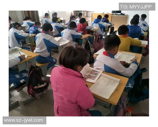 足球明星断眉高清图片展示与解析让你领略他们的独特魅力与风采